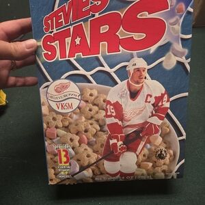 Steve's Stars Cereal - Red and White